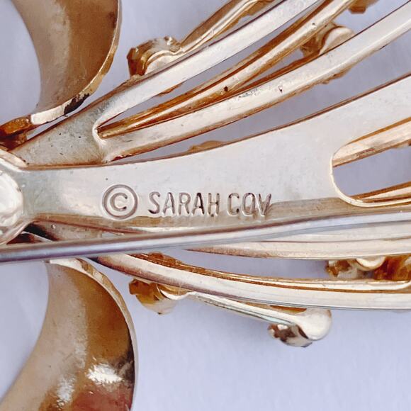 Signed Sarah Coventry Mid Century Gold Tone Rhinestone Bow Spray Brooch - Picture 10 of 12